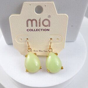 Pale Lime Green Dangle Earrings